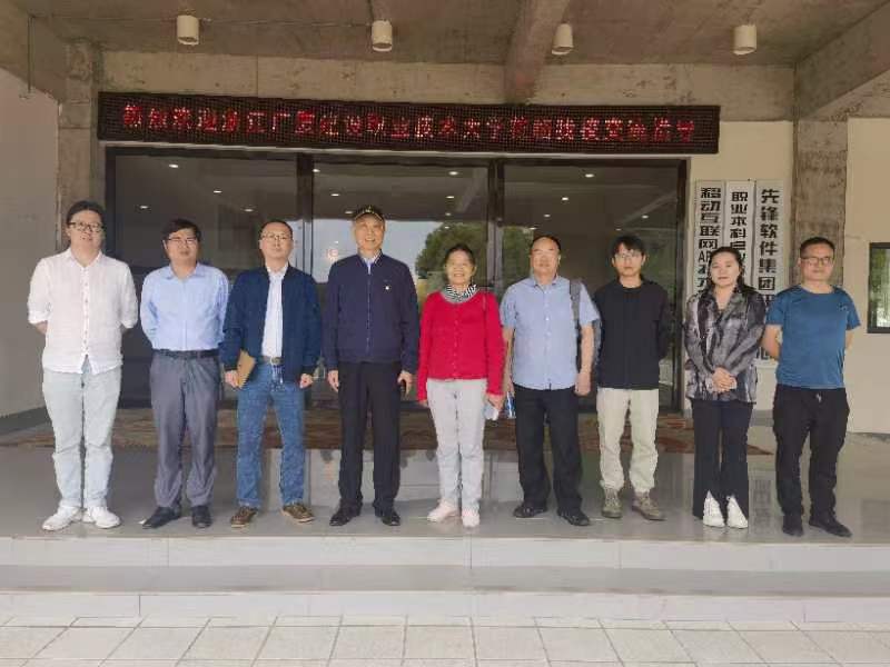 访企拓岗进行时|开云kaiyun官方入口信息学院院长一行走访调研江西南昌企业