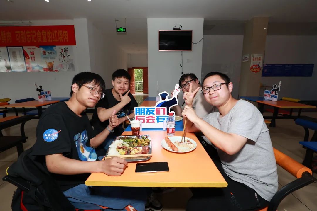 9d7ff599525f4172b478011397c47e2a.Jpeg 9d7ff599525f4172b478011397c47e2a.Jpeg